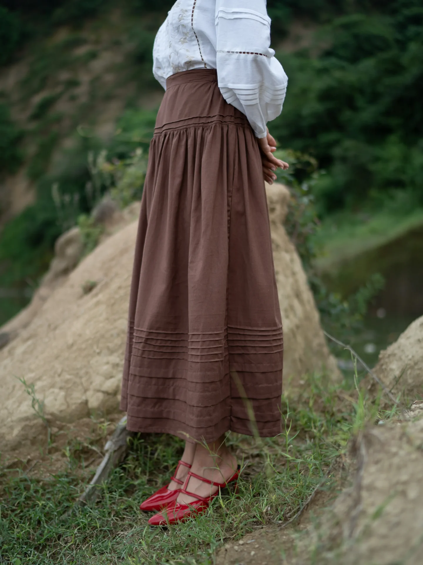 caia-skirt-3.webp