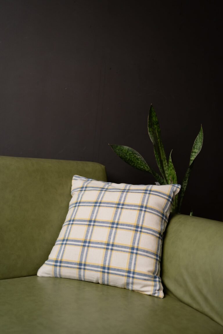 Raw White Plaid Cushion
