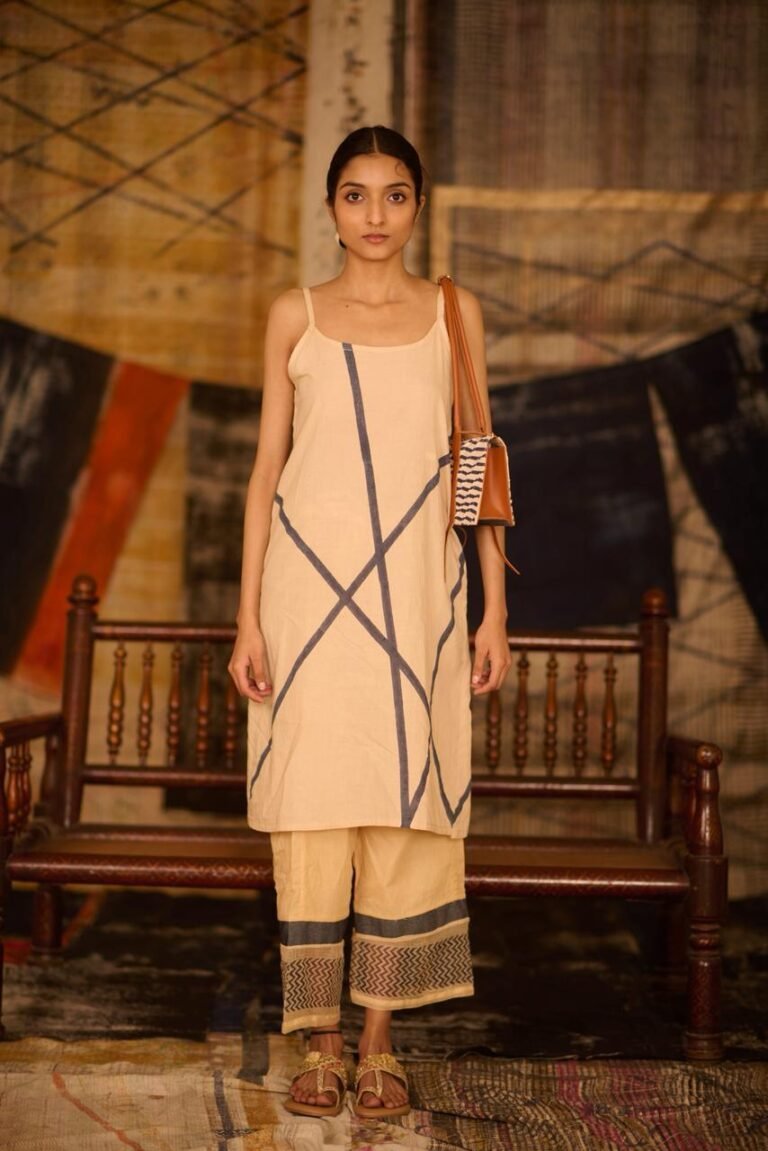 Crossroads Kurta & Pants Set
